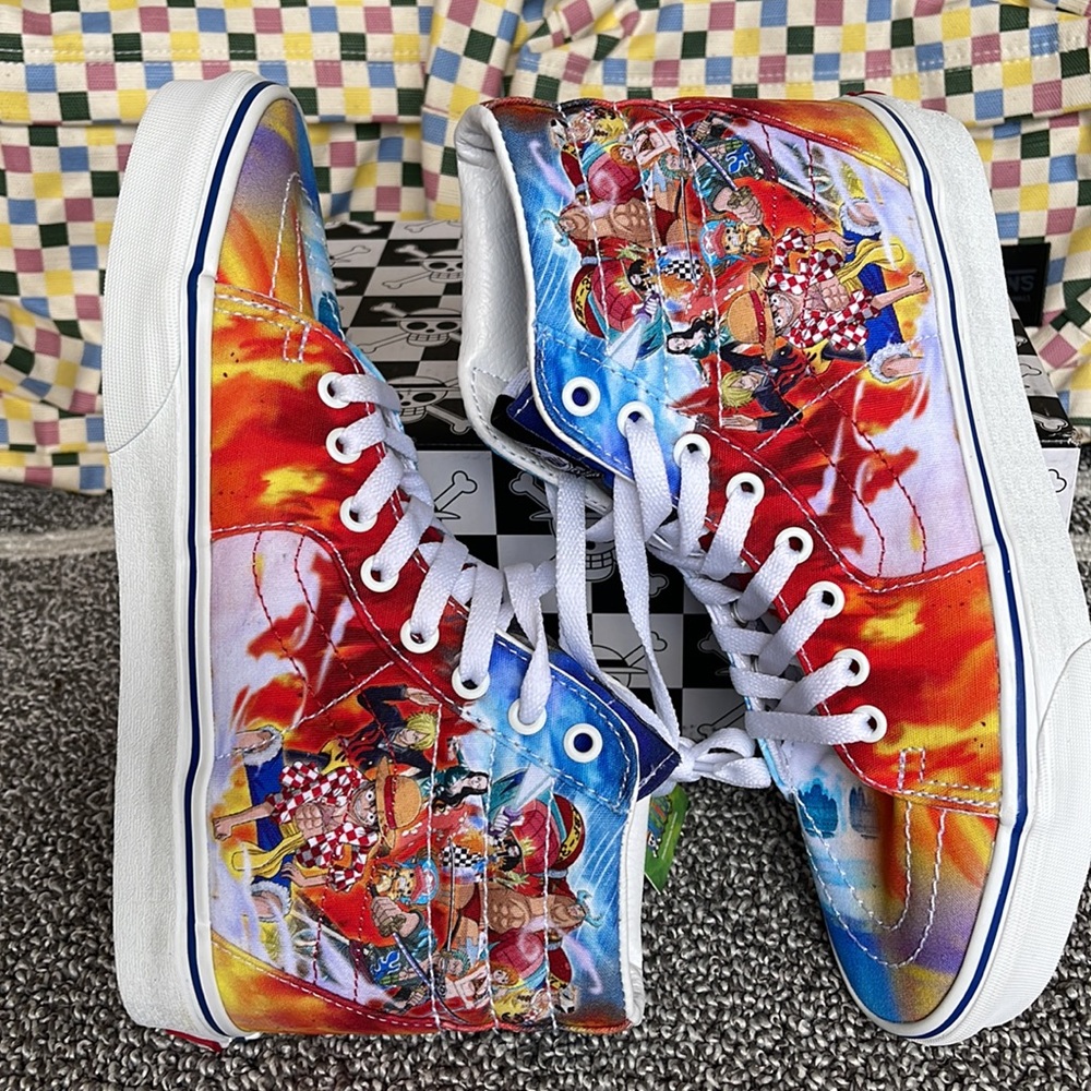 Vans WMNS Sk8-Hi
One Piece Punk Hazard Multi 
VN0007NS448
Sneakers - Picture 13 of 16